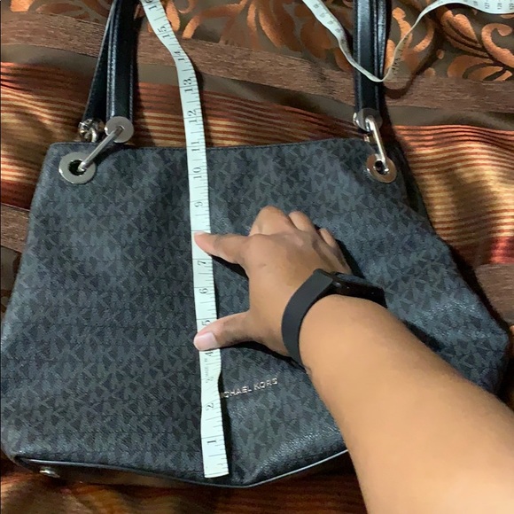 🎉SOLD🎉Michael Kors Bag - Picture 4 of 8